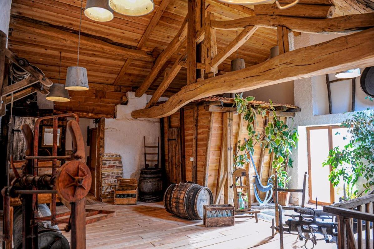 Готель Le Moulin De Chamambard Saint-Denis-les-Bourg Екстер'єр фото
